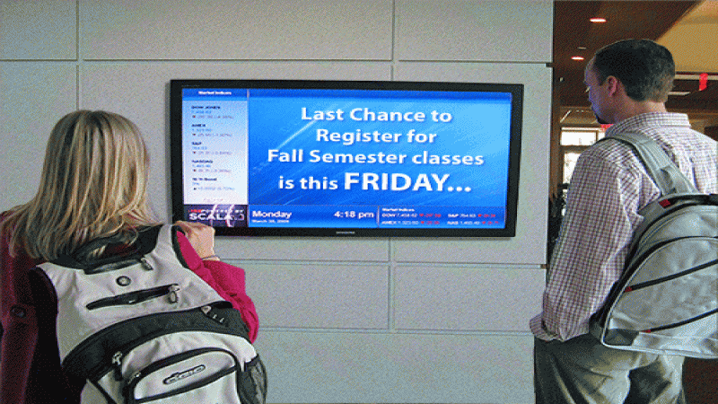 立式廣告機與壁掛廣告機的區(qū)別